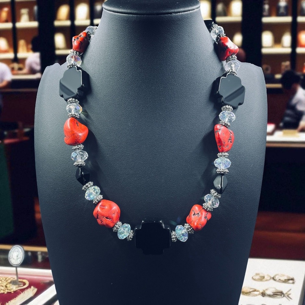 Handmade Chunky Statement Necklace‎ Red Howlite Black Onyx Crystal Beads